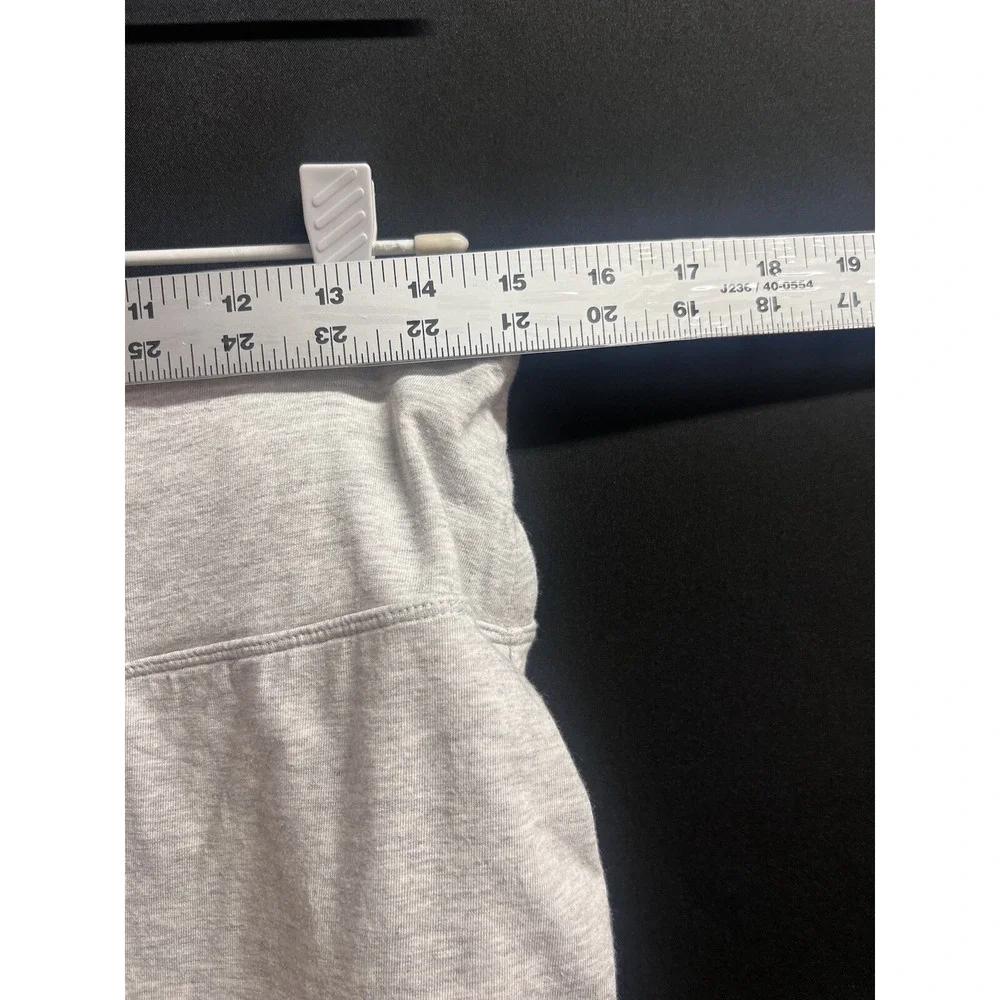 Athleta Skirt Gray Skirt,    Size Small‎